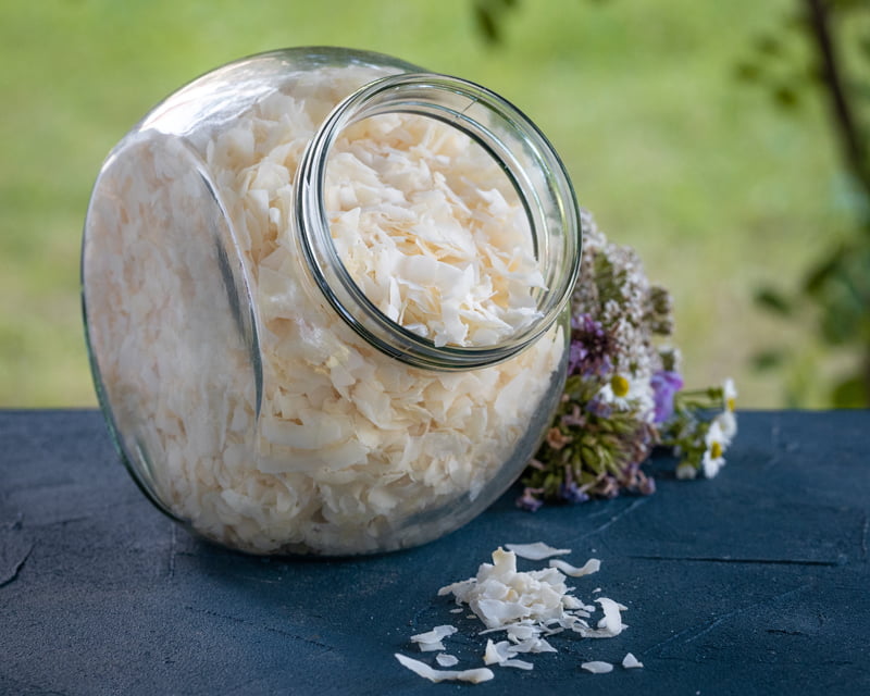 Organic coconut slices (RAW) Organic coconut slices (RAW)
