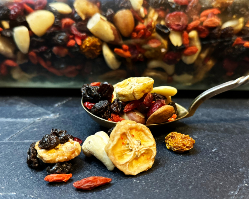 Organic nut and fruit mix Organic nut and fruit mix - Image 1