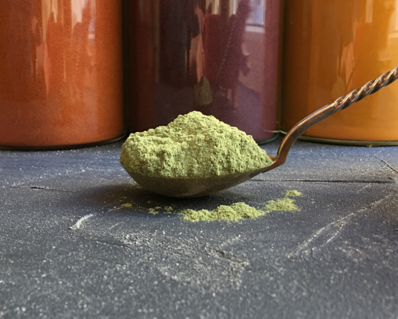 Ekologiški mėlynžiedės liucernos (Alfalfa) milteliai Ekologiški mėlynžiedės liucernos (Alfalfa) milteliai - Image 1